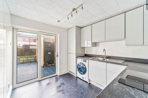 Photo 16- click for photo gallery